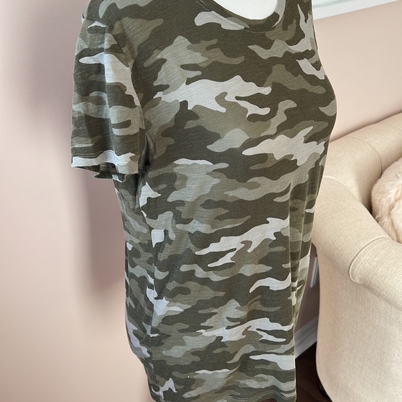 VS PINK l Camo T-Shirt - Picture 2 of 6